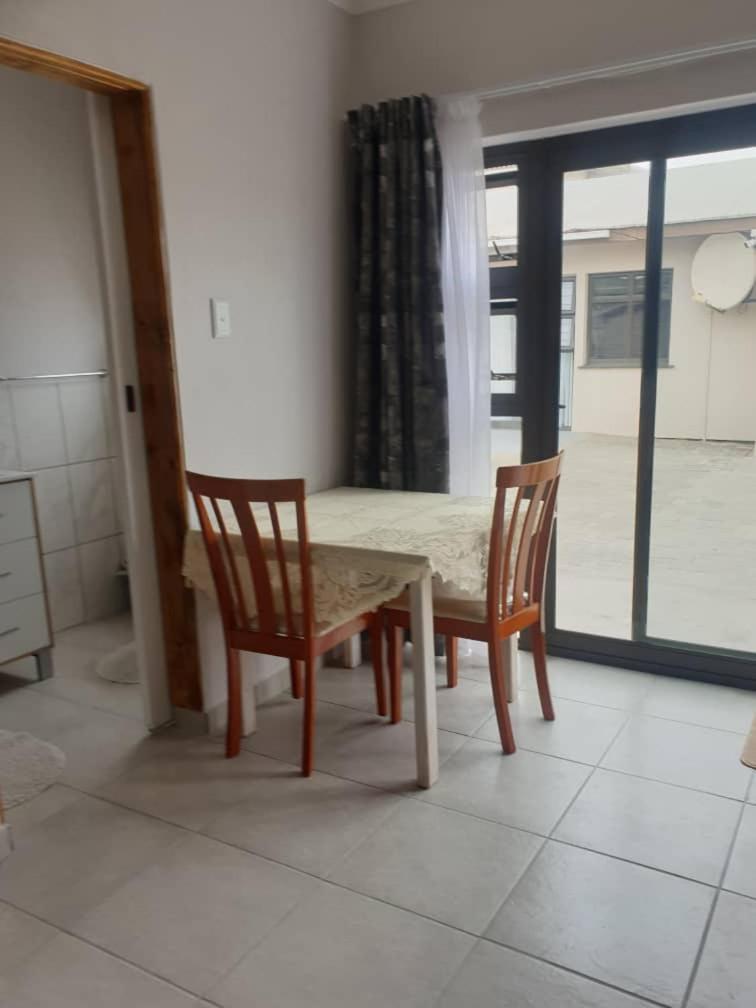 וואלביס ביי Sunflower Self-Catering מראה חיצוני תמונה